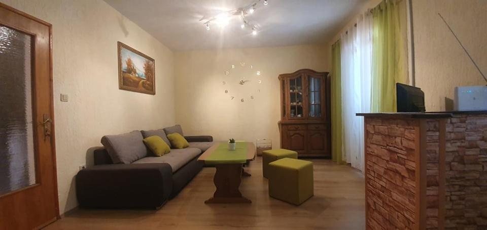 Apartments New Charming เซนญ์ ภายนอก รูปภาพ