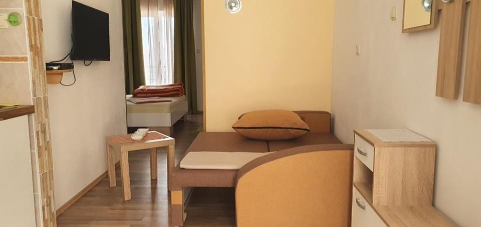 Apartments New Charming เซนญ์ ภายนอก รูปภาพ