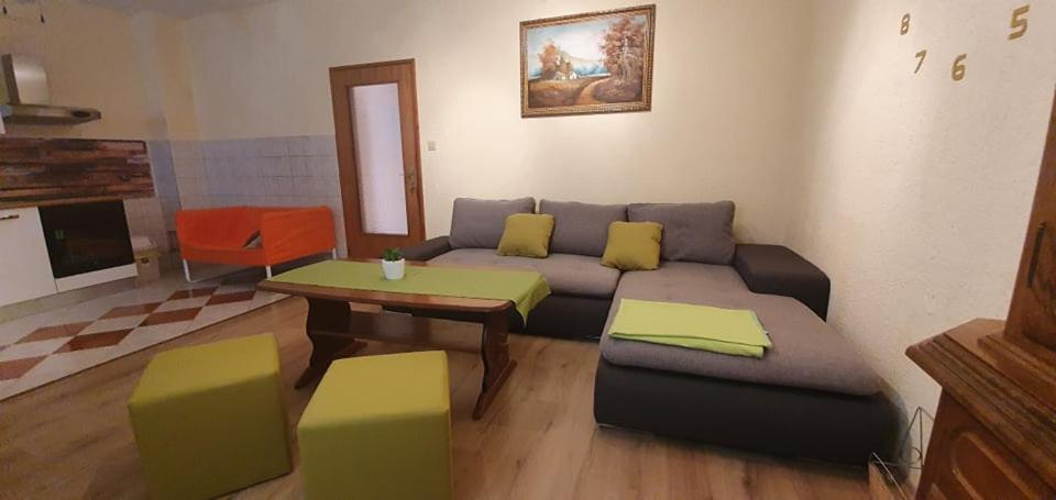 Apartments New Charming เซนญ์ ภายนอก รูปภาพ