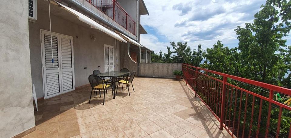 Apartments New Charming เซนญ์ ภายนอก รูปภาพ